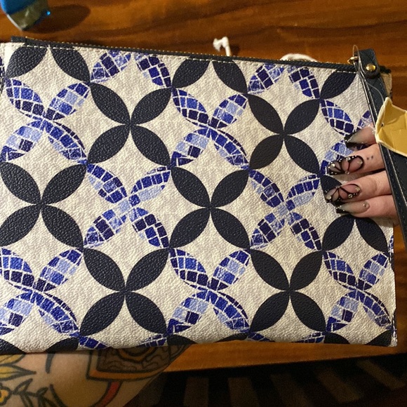 Michael kors NWT instabul clutch